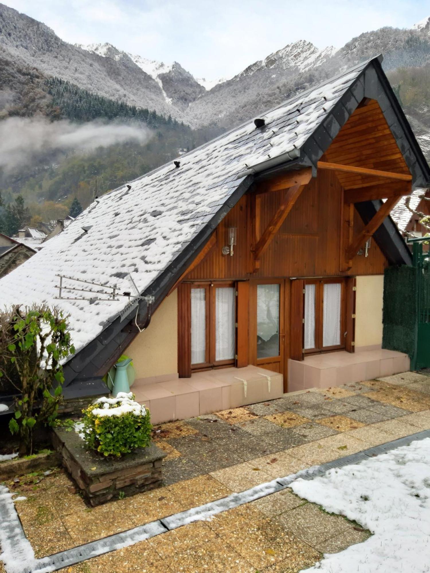 Petite Maison De Montagne Avec Jardin Cier-de-Luchon Exterior photo